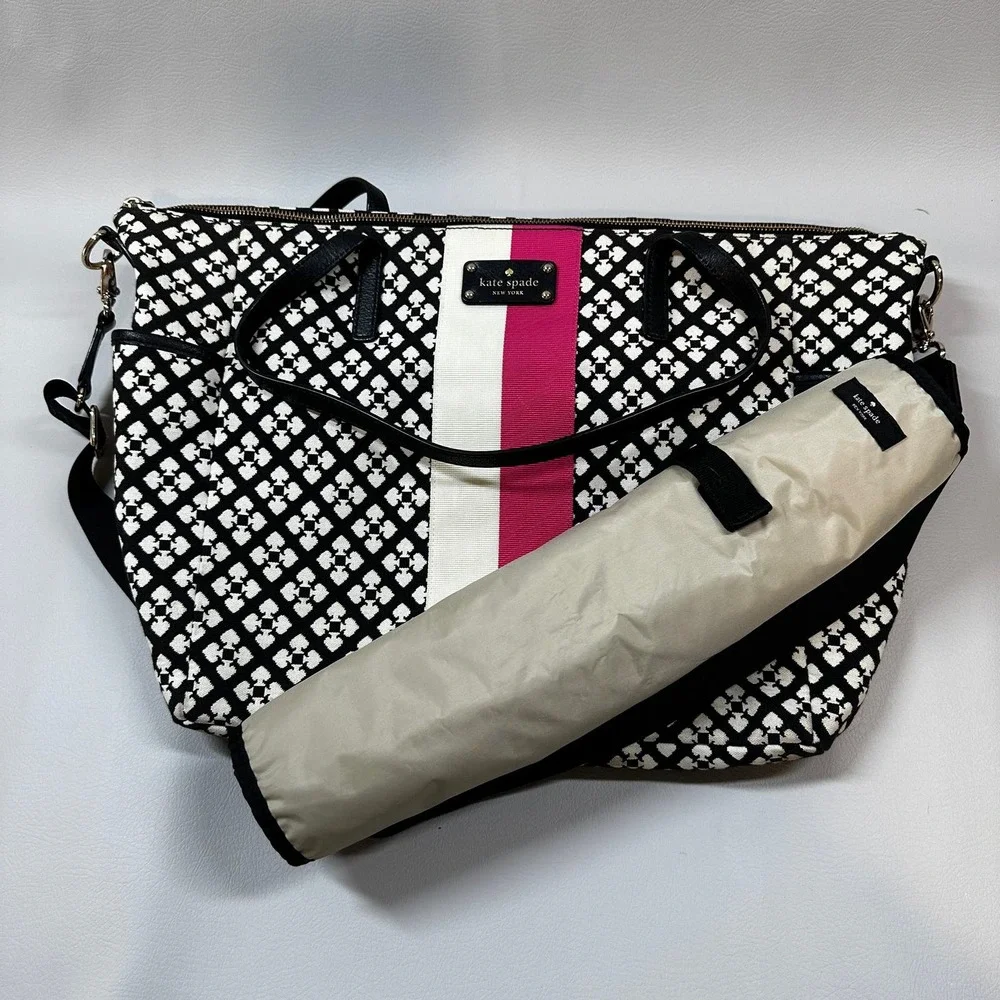 Kate Spade / Diaper Bag & Matching Wallet - Picture 3 of 16